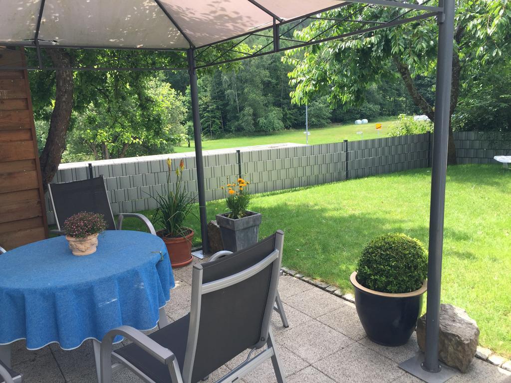 Pension-Ferienwohnung Liesbachtal Direkt Am Waldrand Bayerische Rhoen Schönau an der Brend Exterior foto